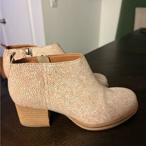 Anthropologie Cooperative Cream/ Tan Booties
